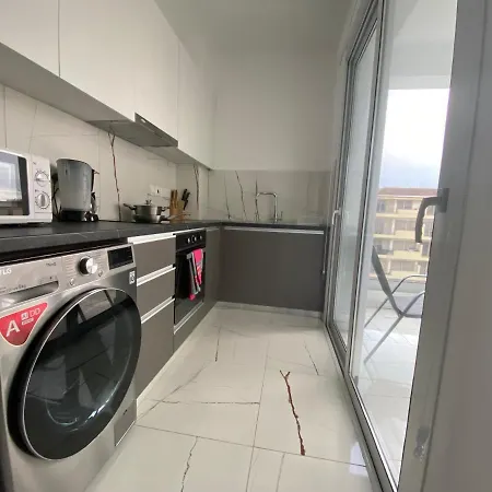Vivid 1-br In *