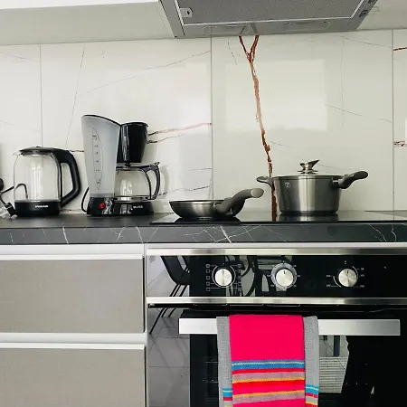 Vivid 1-br In Apartment