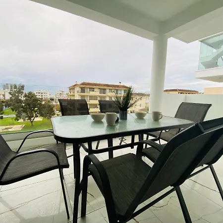 Vivid 1-br In